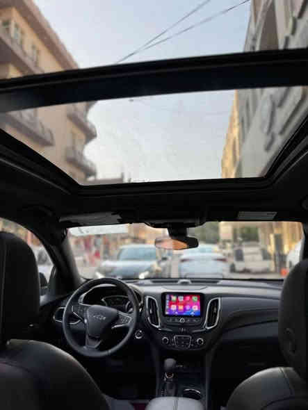 بسم الله رحمان الرحيم 
موديل  23 ماشيه 20 الف 
رقم بغداد شبه مميز 
مواصفات 
شيفروليه ايكوينوكس 2023 RS بمحرك توربيني سعة 1.5 لتر رباعي الأسطوانات بقوة 175 حصانًا وعزم دوران يبلغ 275 نيوتن متر. تتميز بتصميم رياضي خاص، بما في ذلك لمسات خارجية سوداء، وشعارات RS، وعجلات مقاس 19 بوصة، وعادم مزدوج. من الداخل، تأتي بتنجيد أسود مع خياطة حمراء، وعلامة RS على ناقل الحركة والمقاعد. 
المواصفات الرئيسية
المحرك: 1.5 لتر توربو رباعي الأسطوانات.
القوة: 175 حصان.
عزم الدوران: 275 نيوتن متر.
ناقل الحركة: أوتوماتيك.
نظام الدفع: دفع أمامي بشكل قياسي، مع توفر الدفع الرباعي في بعض الطرازات (ملاحظة: الطراز RS يتوفر غالبًا بالدفع الرباعي).
التسارع (0-100 كم/س): 8.1 ثانية.
معدل استهلاك الوقود: 7.39 لتر لكل 100 كم. 
مميزات التصميم الخارجي لـ RS
تصميم رياضي فريد من نوعه.
لمسات خارجية سوداء اللون.
شعار RS.
عجلات سوداء مقاس 19 بوصة. 
مميزات التصميم الداخلي لـ RS
تنجيد أسود مع تطريز أحمر.
علامة RS على ناقل الحركة والمقاعد الأمامية. 
ميزات الأمان والتكنولوجيا 
فرامل كهروهيدروليكية.
نظام تنبيه الاصطدام الأمامي.
نظام الكبح التلقائي في حالات الطوارئ.
نظام مساعدة في الحفاظ على المسار مع تحذير مغادرة المسار.
نظام تثبيت السرعة التكيفي. 

السعر 190 
 أي ستفسار ع الرقم 
***********
