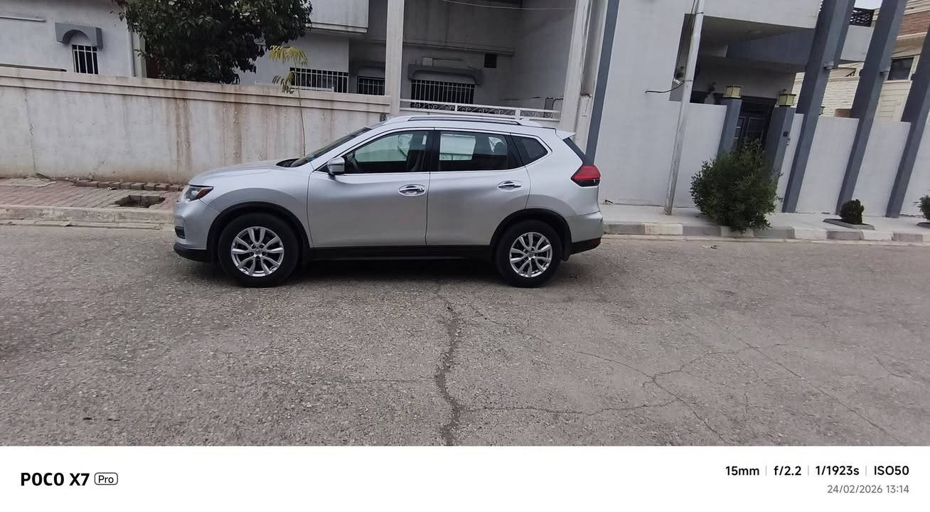 بيع مستعجل جدا جدا 
نيسان روج 2018 
المرغوبة 
مكينة 4 سلندر 2500  تنفس طبيعي 
فول مواصفات عدا سقف بانوراما 
الضرر / جامرلغ خلفي من طرف السايق فقط 
بدون ايرباك بدون دواخل
بچم كبس 
السعر المطلوب 173 وبي مجال للشراية 
مكان كركوك
الروحة / المشروع الوطني 
اللي يرغب يتصل على الرقم 

0773 077 8477
