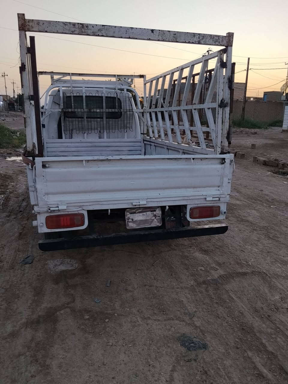 السلام عليكم للبيع كيه موديل 96  بدون محجر السعر 57 وبيه مجال قليل المكان الكوت ***********
