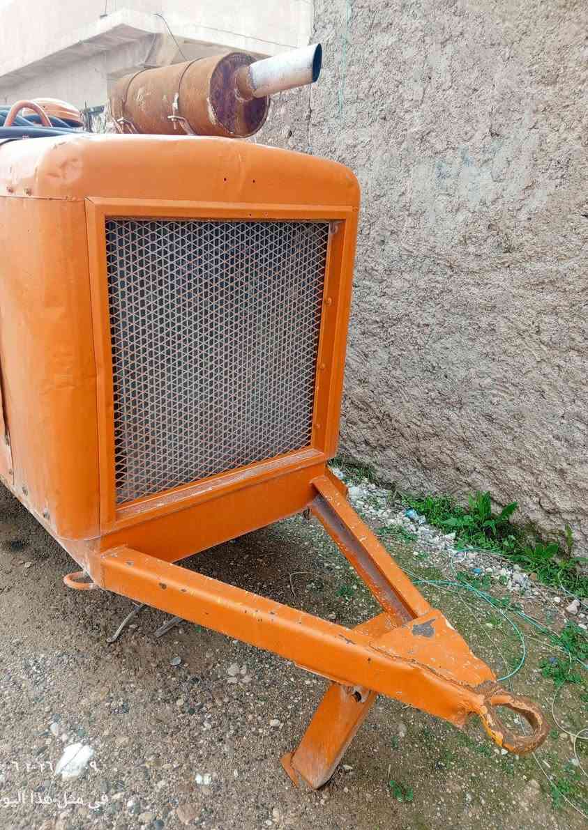 الة ضغ هواء كومبريسار
نظيفة كبير حجم مع جميع ملحقاتها 
الاستفسار اتصال على رقم 
‏‪***********‬‏
