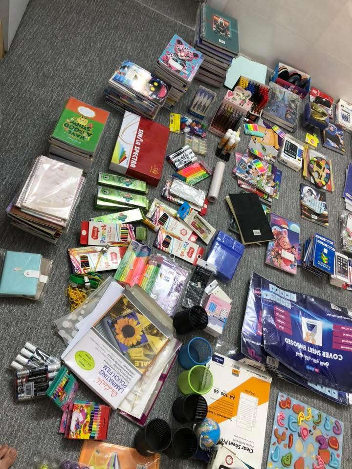 مواد قوتاسيه
ممكن ٦كارتونانت كل منواعان 

بشعر مناسب موه تريد تهال خاص 

انتيك بسعر مناسب 

***********
