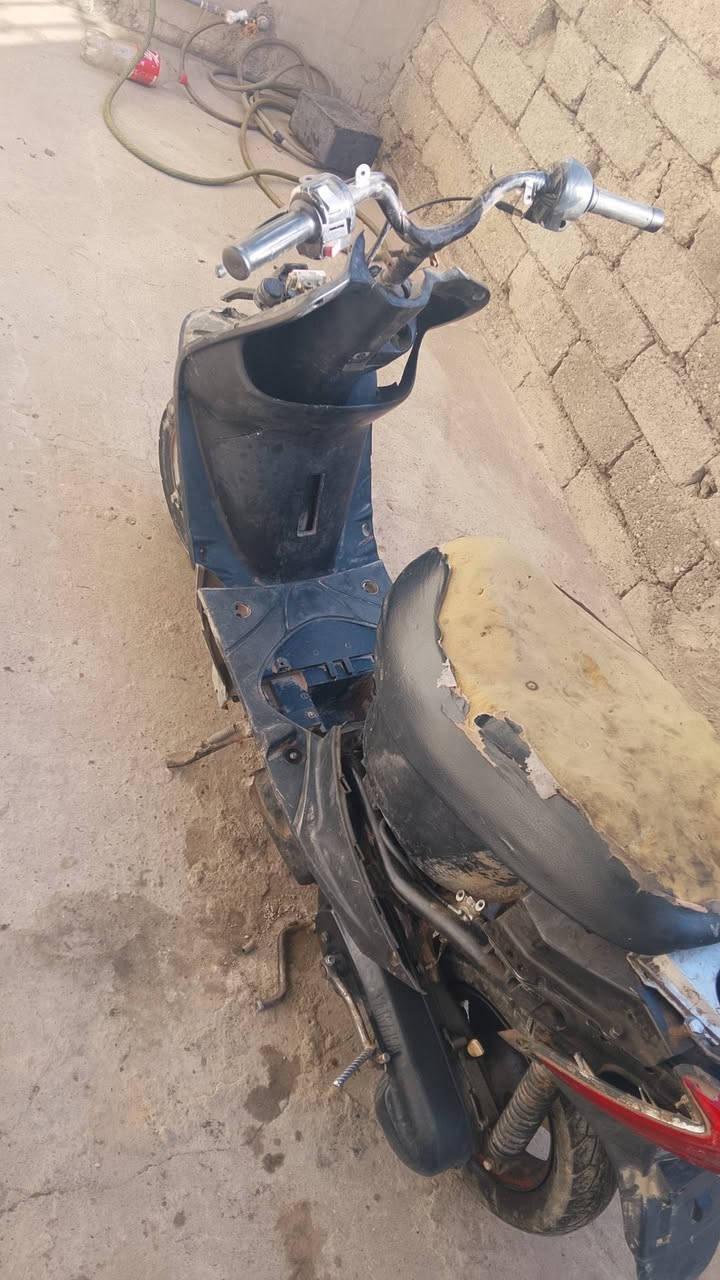 للبيع فحم في فحم بيجي شاصي شرط صوت اكسن مابي اخرس رادلو بس كابريته


**إذا كنت صاحب هذا الإعلان وتريد حذفه لأي سبب، رجاءا أرسل رسالة إلى الدعم الفني**