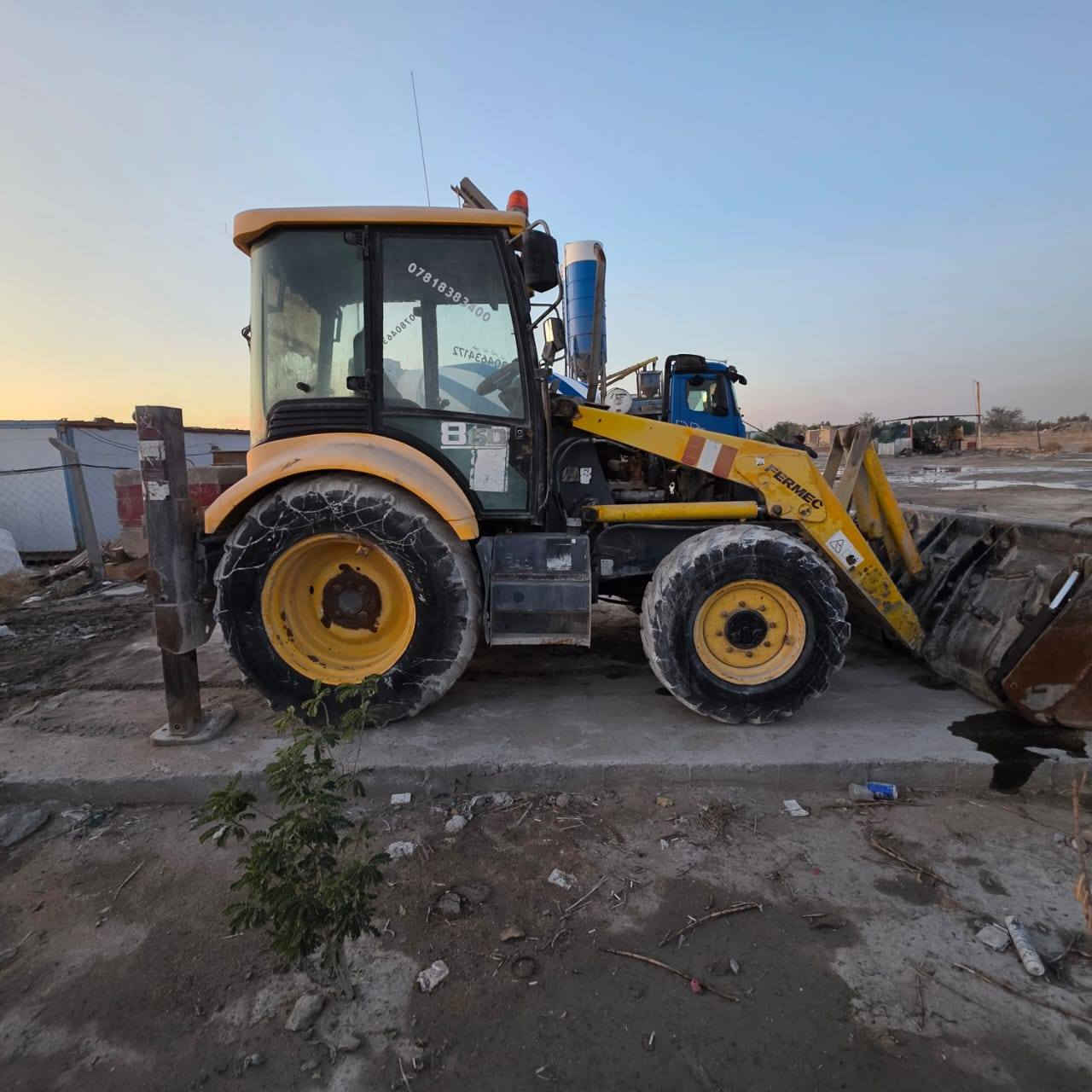 سلام عليكم تركس مديل 2009 جاهزه رقم بغداد
السعر 80 وبيه مجال المكان كربلاء ***********
