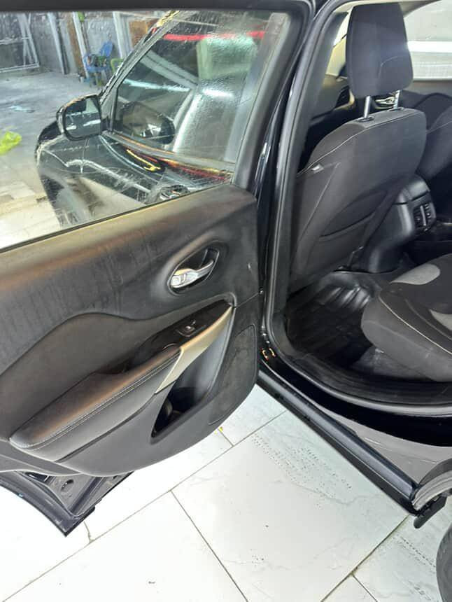 جيب بزون 2018 حادثهه جاملغ وبنيد وبيهه مكانات صبغ سعرها 110 بيه مكانات صبغ
للتواصل ***********
