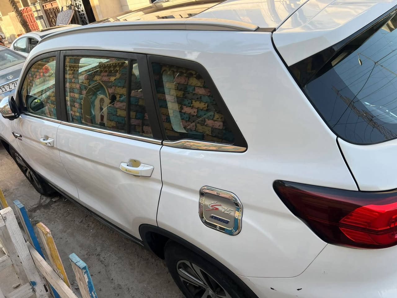 السلام عليكم
شنجان CS75 موديل 2019 رقم سليمانيه
محرك 1800 تيربو فول مواصفات 
4ويل
ماشيه 105 الف
تبريد ثلج +ثلاجه 
كامره 3d
تبريد كشنات
هيترات بالمري الجانبيه
كشنات جلد قرميدي
بنوراما
حداديه جديد كله اصلي 
باتري جديد
فلاتر منظومه بانزين شلع وكاله جديد
فلاتر شلع جديد شوته تبريد 

سياره  استخدام شخصي  
رقم سليمانيه حره 
السعر. 127 $
مكانه بغداد العامرية


**إذا كنت صاحب هذا الإعلان وتريد حذفه لأي سبب، رجاءا أرسل رسالة إلى الدعم الفني**