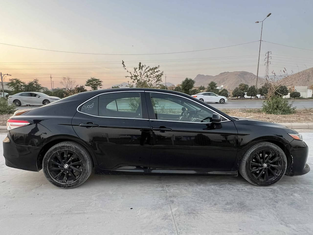 Camry 2018 LE  2  parcha w  palayaky sbux be naw grtn be airbag
ز.م/***********
