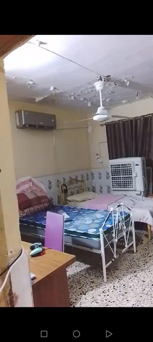 منزل للبيع /٨٠متر /واجهة /٤ يحتوي على /٢غرف /+هول +مطبخ وخدمات /بيت يحتاج ترميم موقع ممتاز /شهداء البياع خلف الشارع العام /الاستفسار على هذا الرقم /***********السعر مناسب
