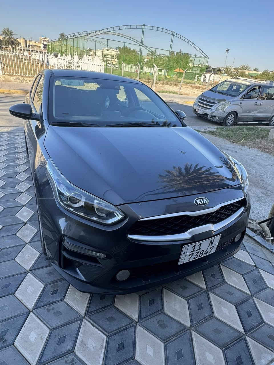 ￼السلام عليكم كيا سيراتو خليجي موديل ٢٠٢١ بدون صبغ موصفات تحكم ستيرن + شاشه اصليه وحساس بيه جالوب بل قماره وبيه رضعات بل الجامع الخلفي السعر ١٤٧ بيه مجال ماشيه ٦٦  الرقم.  ***********
