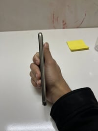 ايفون 11 برو ماكس نموذج m بطارية 89 ذاكرة 256 اي عيب مابي نظيف جدًا شر...