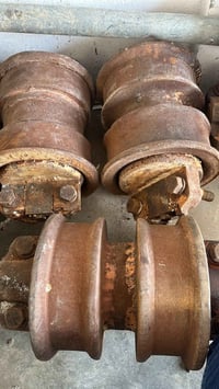 أربع رولات بلدوزةر 155 07504216253