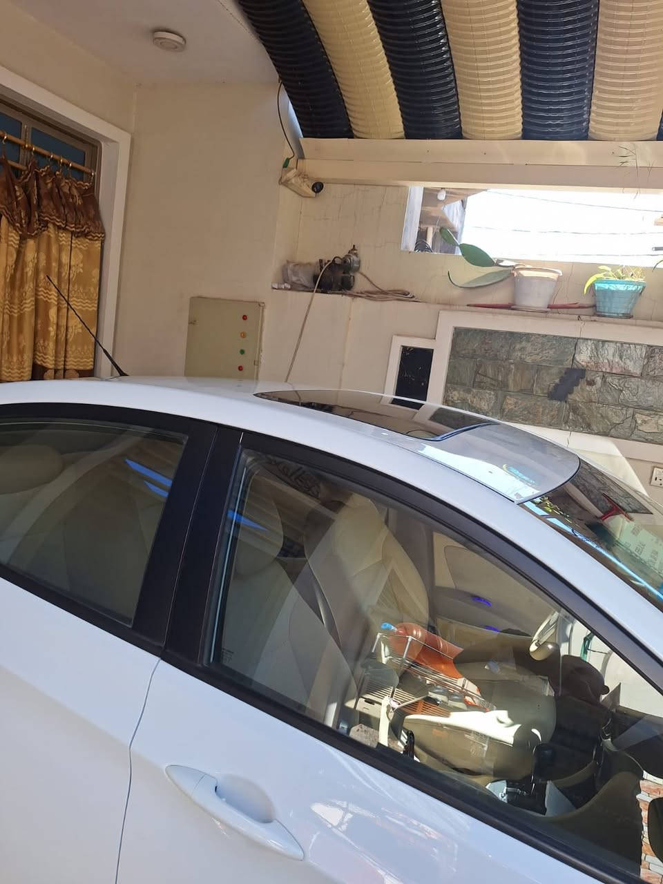 السلام عليكم للبيع اكسنت خليجي موديل 2014 رقم بغداد بااسمي جاهزه من كلشي كير محرك صدر تخم تاير ع وضع الشركه بيه صبغ دعاميات فقط وطخه بسيطه بالخلف بيه تعديل يم قفل الجنطه السونار مرفق يوضح كلشي السعر 102 مكانه بغداد العامريه شارع عمل الشعبي ***********
