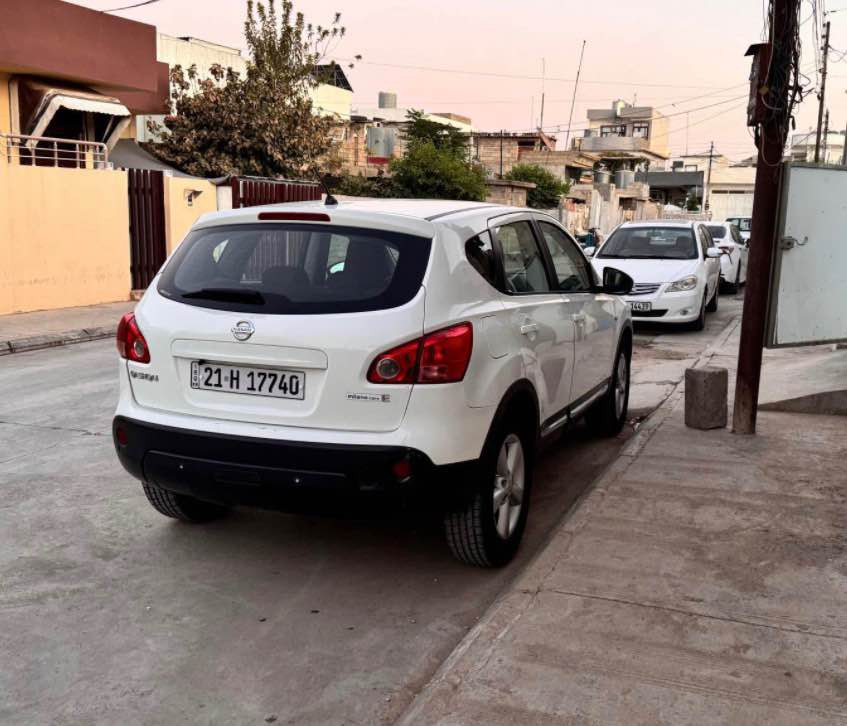 نیسان قەشقا  مۆدێل 2008 سپی بەفری  بێ بۆیاخ دەبڵ گێڕ سەیارەکە زۆر جوانە  گێڕو مەکینە بەشەرت ڕەقەمو سەنەوی سەیارەکە تازەیە تا 2028 ڕەقەمی سەیارەکە سلێمانیە  4 جام کارەباییە قفڵ مەرکەزی شاشەو کامێرایە  شوێن هەڵەبجەی تازە ژم. *********** سعری سەیارەکە 120 گەڵاو مەعامەلەیەکی کەم حلبجة, السليمانية
