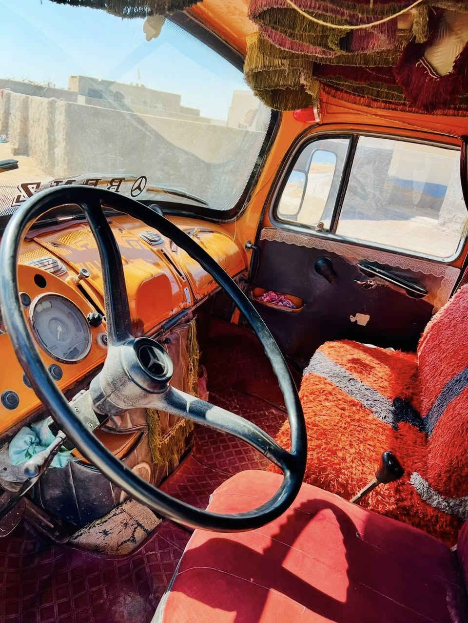 البيع
ابوردين 81 رقم نجف نكليزي

بلاديه شاصي وكير وكسن وضع شركه
***********
