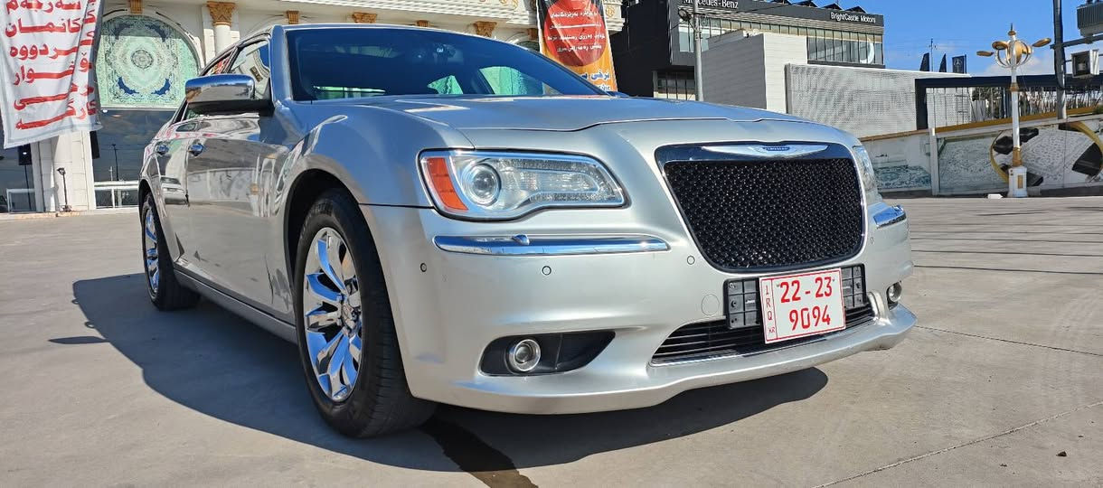 سەرەتا بەناویخوا 
ئۆباما مۆدیل 2015
خلیجی  6بستون 
تەنها 140هەزار ڕۆشتوە
قەپات قەپات مواسەفات 
تازە داخڵ 
سەیارە کەدە قیشە ریکە ماوەتەوە کامل مەسروفە
پرسیای مواسە فات مە کە  مول مواسەفاتە
***********
***********
