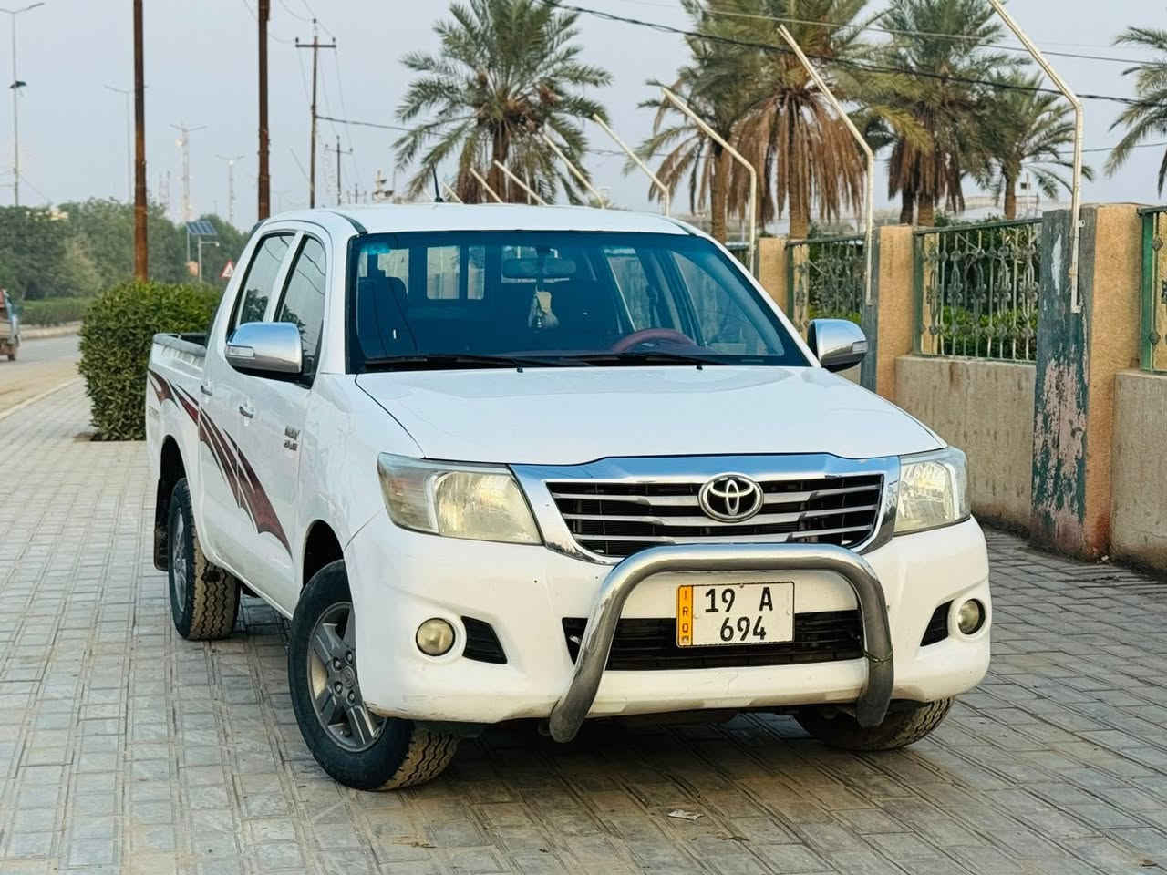 السلام عليكم 
هايلوكس 2014 اوتوماتيك كويتي شاصي 19 رقم كربلاء دولي مميز
سنويه مجدده ل2030 بأسمي مشروع وطني تحويل ثاني يوم
سياره جديده كلش تخم تايرات جديد حداديه وصدر بالباكيت
تبريد ثلج تدفئه شغاله 
السعر 195$ وبيها مجال بسيط ترهم مراوس حسب القناعه
***********
العنوان بابل
