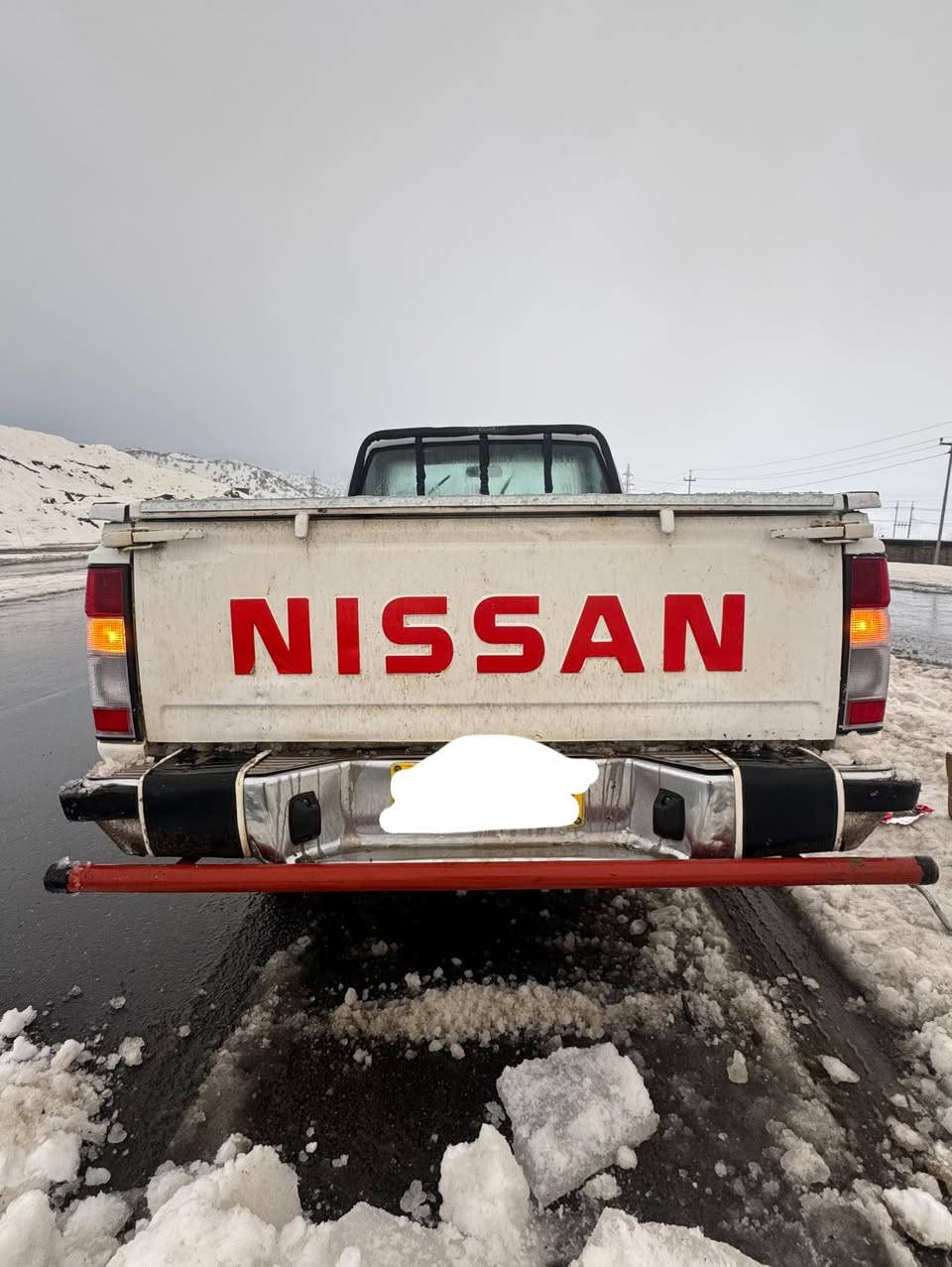 سەرەتا بە ناوی خوای گەورە.
نیسان پیکاب ٢٠٠١ئاڕم پلاستیک سلێمانی
مەکینە گێڕ ئەکسل بەشەرت
 تەبریتەو پاوەر نیە 
تەبریت ساردو گەرم لەسەر سویچ
پێشو دوای تازە دایگراوە چرکەی تیا نیە 
ناوبۆدی تازە تایە تازە 
دەعمو لێدراویو پارچە ڕەشی نیە

 
ژم.***********
