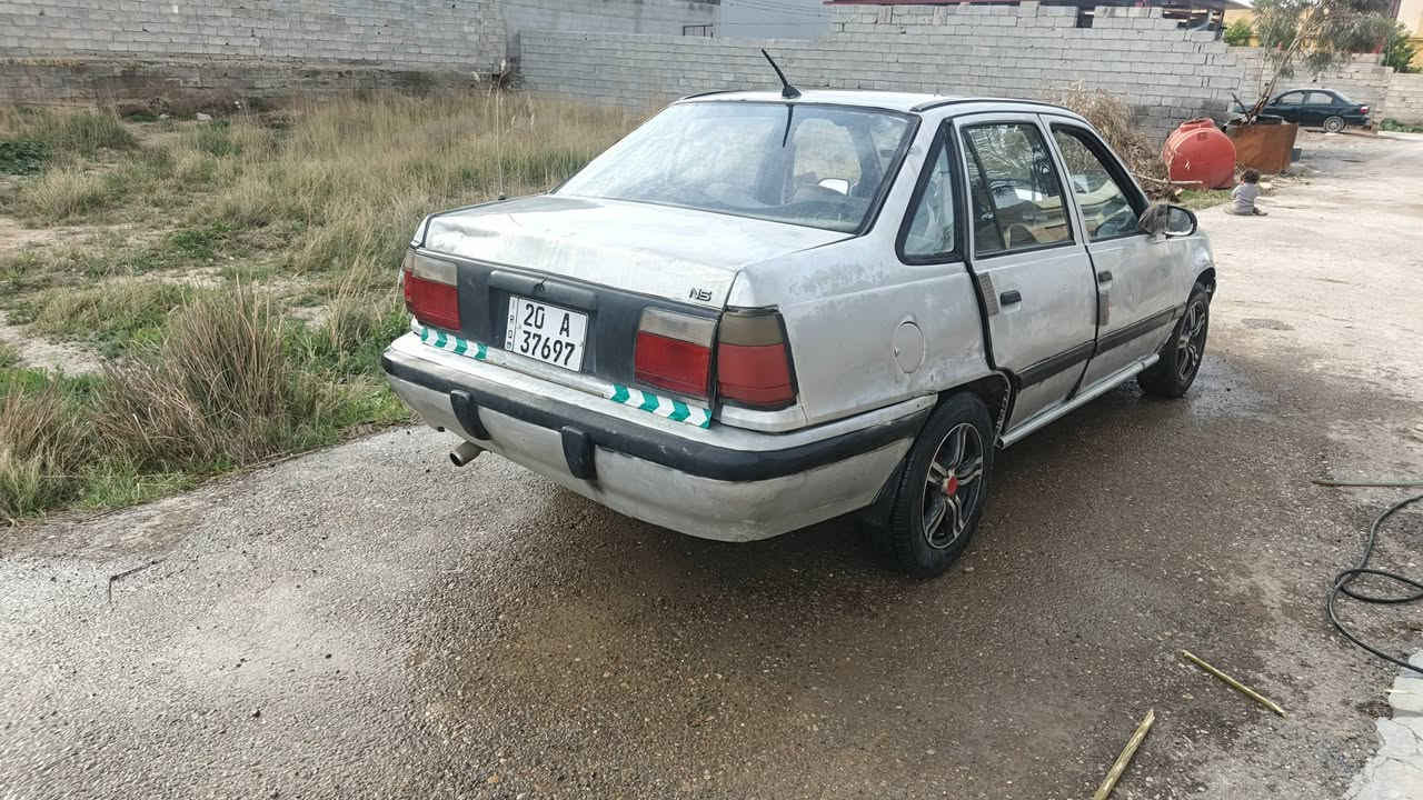 السلام عليكم
متاح دايو لمنز موديل ١٩٩٤ محرك ١٦٠٠ مكفول كير مكفول سياره حلوه وجاهزه صدر خير وبركه تايرات نضيفه باتري نضيف سياره صبغ بلادي بدون صبغ رقم ديالئ دولي سنويه لل ٣١ شرط التحويل السعر 17 ورقه وبيها مجال قليل للشراي وميتعبني مكان السياره ديالئ المقداديه للستفسار ***********
