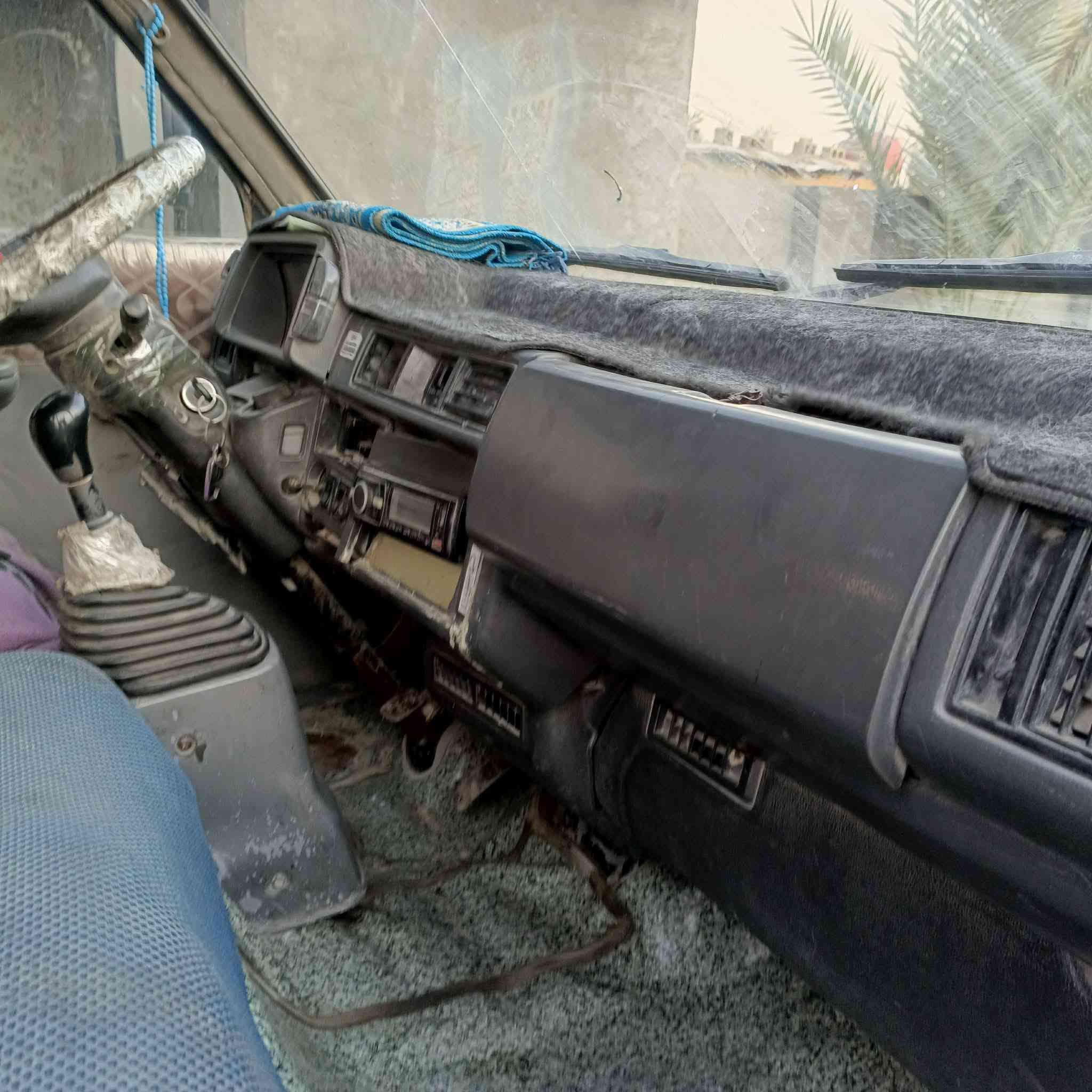 للبيع بسته 95كشر بلادي رقم بغداد سنويه ل29 مكفوله كير ومحرك شواصي نضيفه بس واحد معمر تعمير حلو تخم تاير كهربائيات كلهه شغاله السعر٤٠وبيهه مجال  مكانه ابوغريب ***********واتساب وخاص مفتوح
