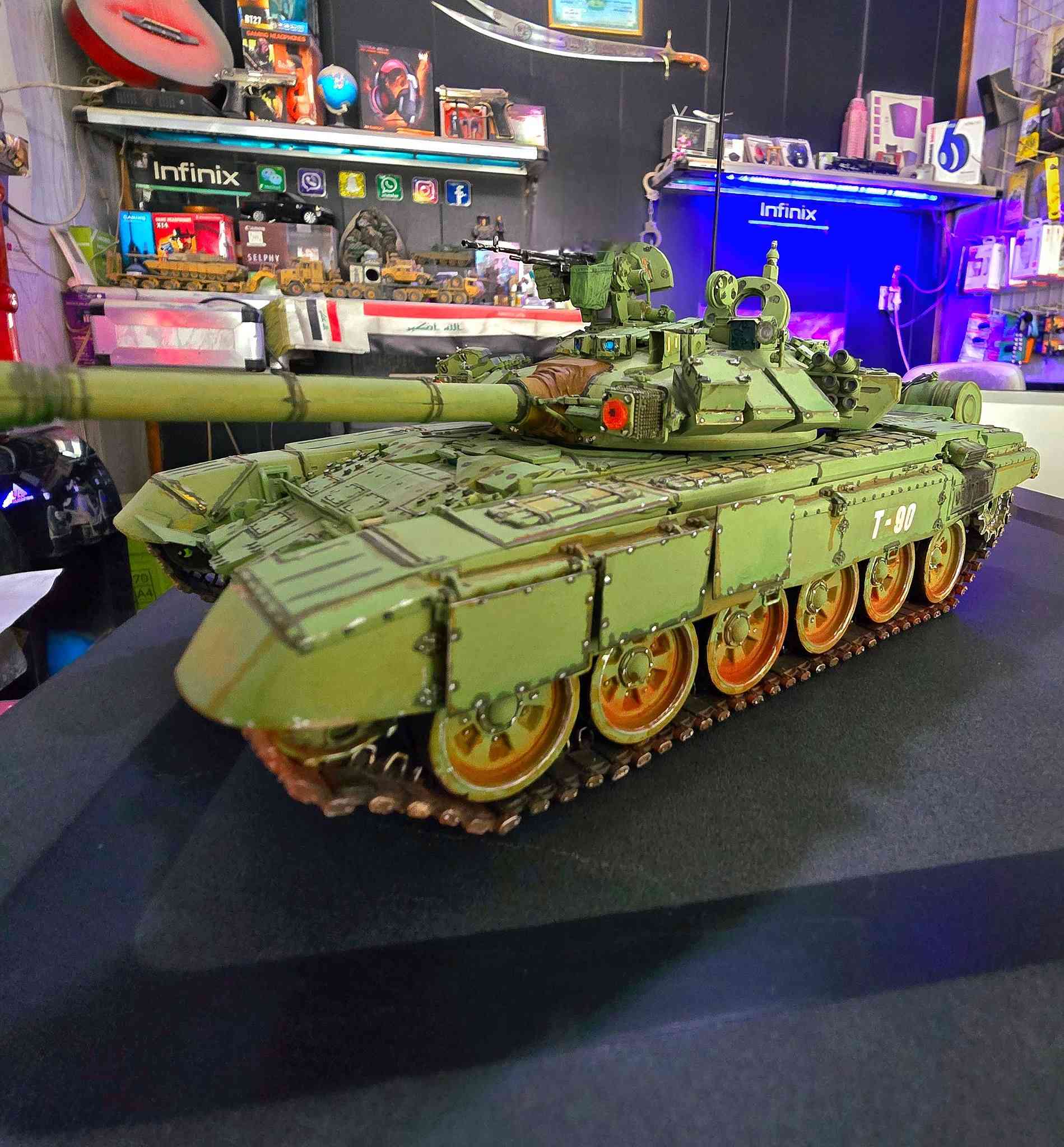 للبيع
دبابة T90 الروسية موديل كت قياس 1/35
السعر 80 الف مكاني حلة يتوفر توصيل


**إذا كنت صاحب هذا الإعلان وتريد حذفه لأي سبب، رجاءا أرسل رسالة إلى الدعم الفني**