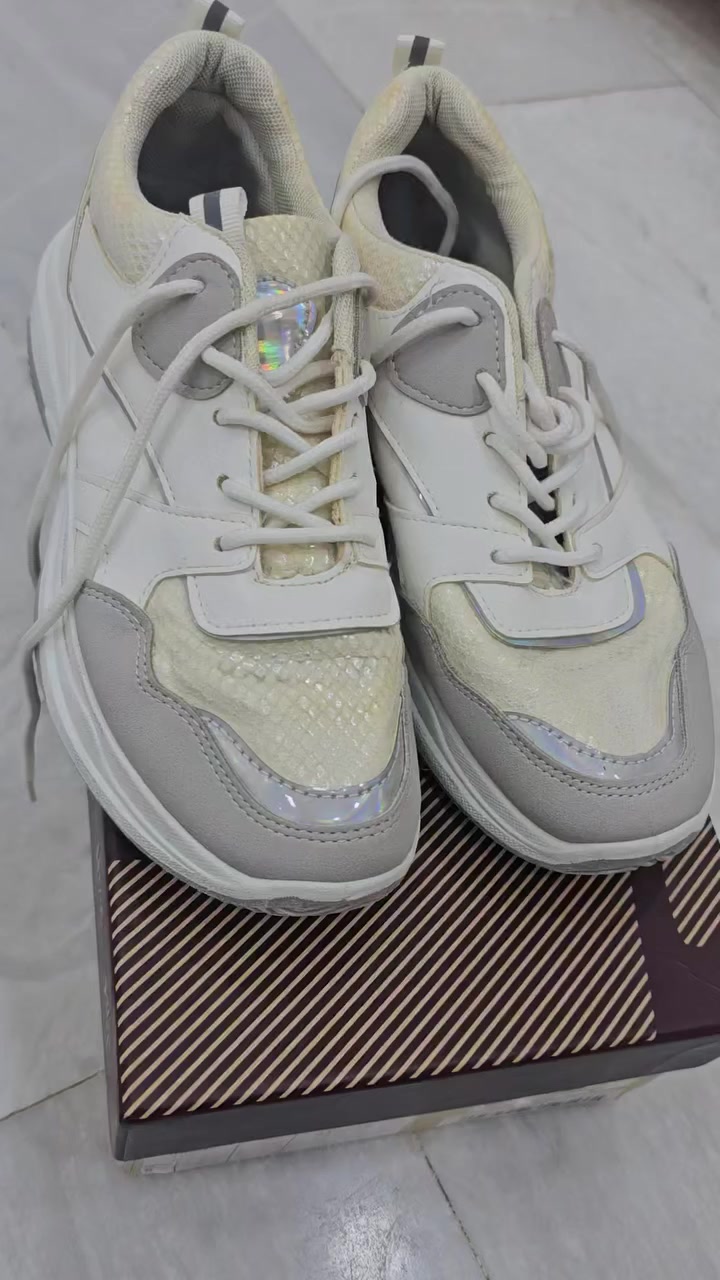 للبيع اغراض امزون بسعار مناسبه
شراي يتصل *********** واتساب بي
