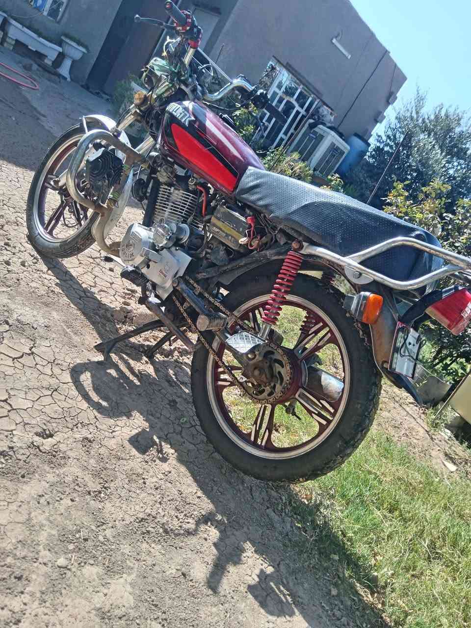 سلام عليكم
🏍️سولنك سفان ٥ كير 2023

1️⃣دراجه شلعه ومعدل خير من الله 

2️⃣اوراق كامله 

محرك ٢٠٠ cc

3️⃣ الصينيه موجوده 

4️⃣دراجه شوفت عينك خير من الله

5️⃣تايرات جدد 

6️⃣لون مميز 🍎 

7️⃣ مكان الحفريه وره الإمام تاج الدين 

لاستفسار الاتصال على الرقم 1️⃣ ***********

2️⃣ ***********
