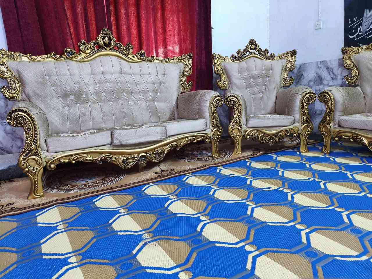 تخم ملكي 10 مقاعد نضيف حيل اخو جديد مابي اي ضرر سعره 375 وبي مجال مكاني كربلاء حي العامل يوجد توصيل بكروه *********** يوجد واتساب
