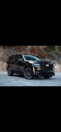 كاديلاكV للبيع وكالة المنصور بعدها بلضمان  ماشيه 30 الف موديل 2023   م...