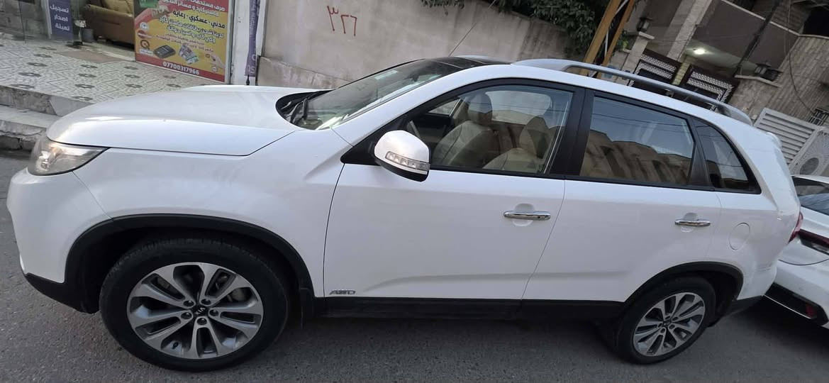 سورنتو 2014 بانوراما  بصمه ماشيه 150 بيها قطعتين صبغ  بدون دواخل شرط فول تومايتك 7 راكب السيارة جاهزة بكل تفاصيلها رقمها اربيل السعر 18000 وبيها مجال للشاري للاستفسار الاتصال ***********
