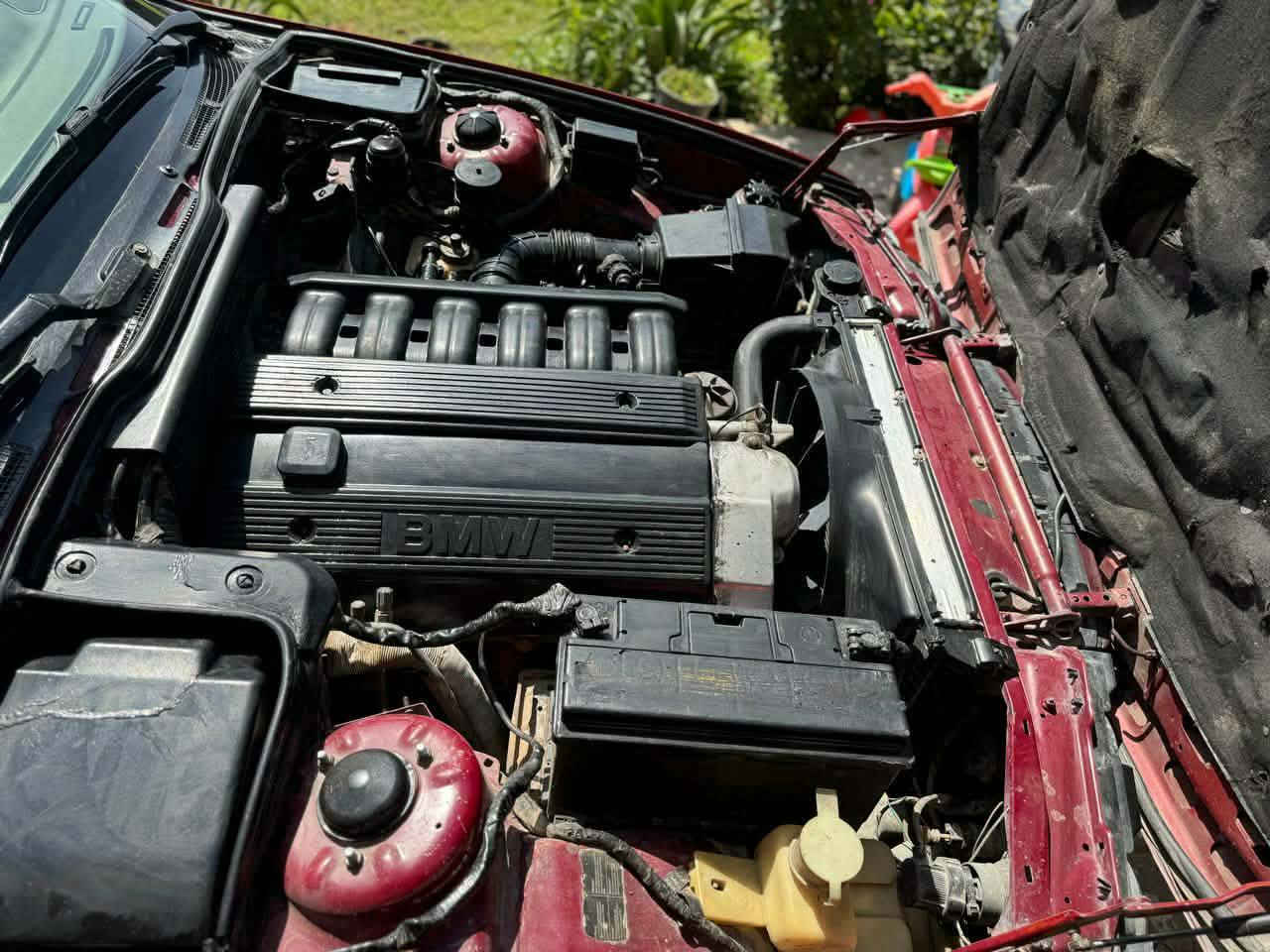 اللهم صّلِ وسَلّمْ عَلۓِ نَبِيْنَا مُحَمد ﷺ
‏       السلام عليكم 👋  احبتي اخواني الاعزاء ، السياره520  موديل 91 ، مصبوغه عام للجماليه ، من دون حادث او كص .

عليها مكينه مال 525 مسكر ، تك فانوس ، مكينه وكير ، حقيقة ناعمات كلش ، حداديه في حالة جيدة قبل أقل الشهر سويت إدامه لها من حداديه و بلكات وفيتبم جديد . 

غرفتها جلد ، اربع جام كهرباء ، الكشنات كهرباء .

التبريد شغال ، فقط لغين التدفئه .

الكهربائيات كلها شغاله . منظومة زنون

السياره بأسمي ، اشوكت يعجبك احولك ، ورقمها بغداد .

مكانها بابل .

السعر 65 .

كلشي واضح بالصور والفديو.

تعجبك تأخذ العيون ، ما تعجبك اترك لنا كلمة طيبة ، والله يحفظ الجميع .***********
