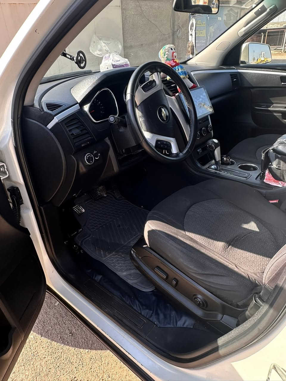 السلام عليكم 
ترافرس للبيع مستعجل ع البيع السعر 97 مجالها كلش بسيط حك الجية 
اخوان اقرأ المنشور زين 
مواصفات فول عدا الفتحه 
⭐️7 راكب 
⭐️تبريد تدفئة 3 قطع مركزي منظومة جديدة من كلشي 
⭐️كير مكينة كله بلاد المكينه 3600vvt 
⭐️ تخم تاير كوري الأصلي قبل شهر شادة 
⭐️كامرة 360 درجة 
⭐️شاشة تدعم كار بلي 
⭐️ حساس خلفي 
⭐️السيارة خير من الله ومتعوب عليها وبالخير ع الياخذها 
كلش نظيفه والسونار من ضمن الصور 
الشراي يتصل ***********
مكاني مركز الكوت رقمها بغداد انكليزي
