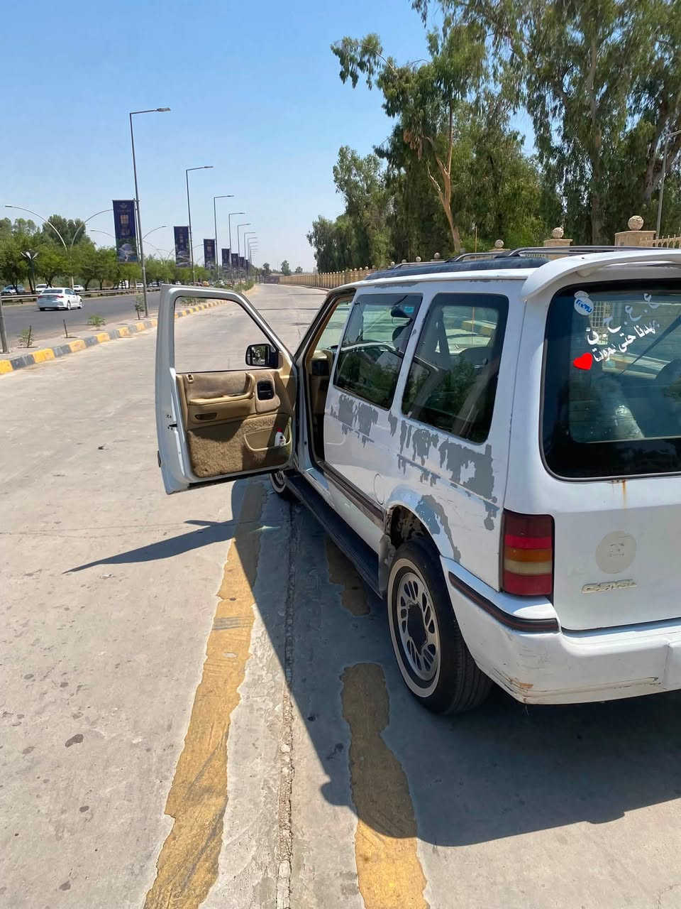 السلام عليكم كلايزر موديل ٩٢مكينه دوج ٣٣٠٠ رقم نينوى بيع او مراوي حسب القناعه طخم تاير جديد باتري جديد تبريد شغال بس صوت بل كمبريسر شاصي قصير المرغوب لايتات سمنت شرط بدون صبغ بدون طخه سياره حلوه مال بيت السياره جاهزه من كل شي  السعر 38 وبيها مجال للطيبين غير متواجد عل فيس 
***********
