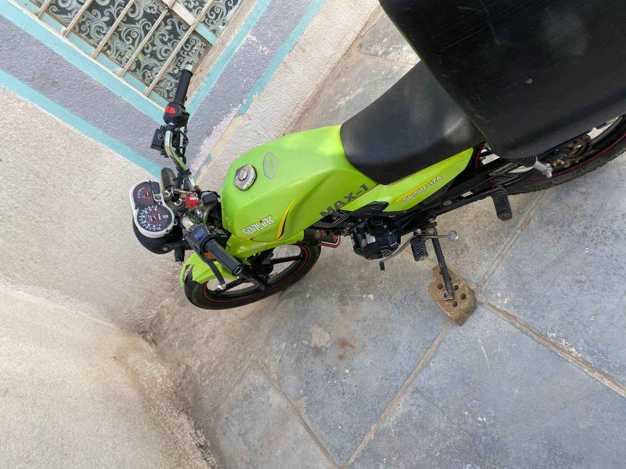 سلام عليكم
دراجة سونك MAX موديل 24 دراجة نضيفة وتخبل دراجة نقصهة بس دشبول مكسور دراجة سلف هندر شلعة مكينة كلشي نضيف بيهة تايرات جدد دراجة نضيفة كلش السعر 600 وبيهة مجال حك الجية عنواني بغداد الكمالية -***********
