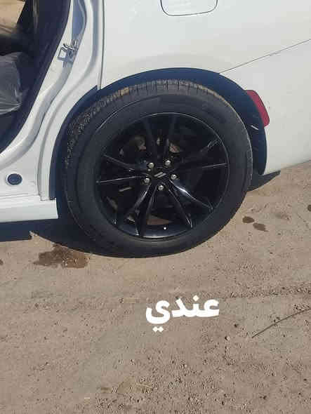 سلام عليكم 
اني بلاك توب اريد مرواس ب 18مكاني العماره ***********
بي تخم تاير جديد
