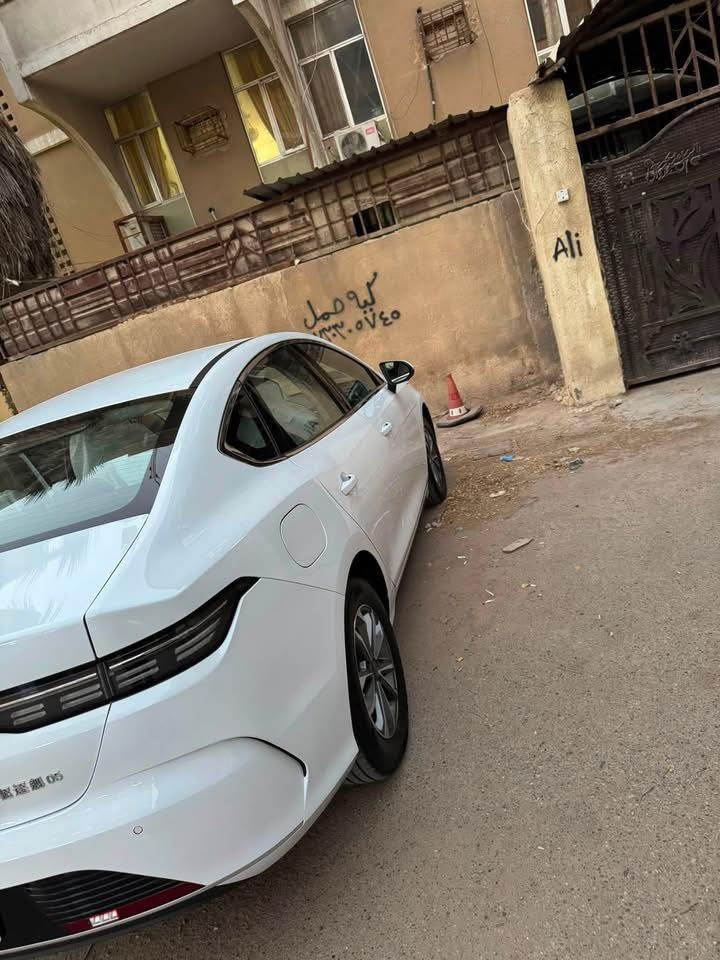 سلام عليكم بي وادي للبيع مديل 2025 سياره ماشيه الفين سياره زيرو بيها بارد بل قبل جنطه بسيط السعر ١٢٠$
عنوان بغداد شارع فلسطين 

0777 583 3841
