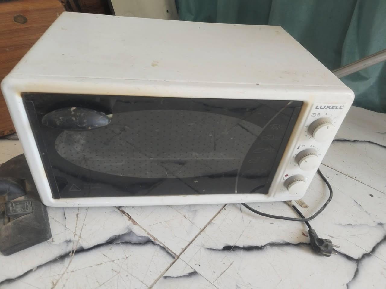 ميز أوتي باله الحجم اجبير ٢٥ مثرامه الصليه شرط اشغل اسعر 30 اوفن شرط انضافه اسعر 30 مكنسه الصليه شرط اسعر 40 عنوان شطره حي زهور قرب ملعب الحاوي ***********
