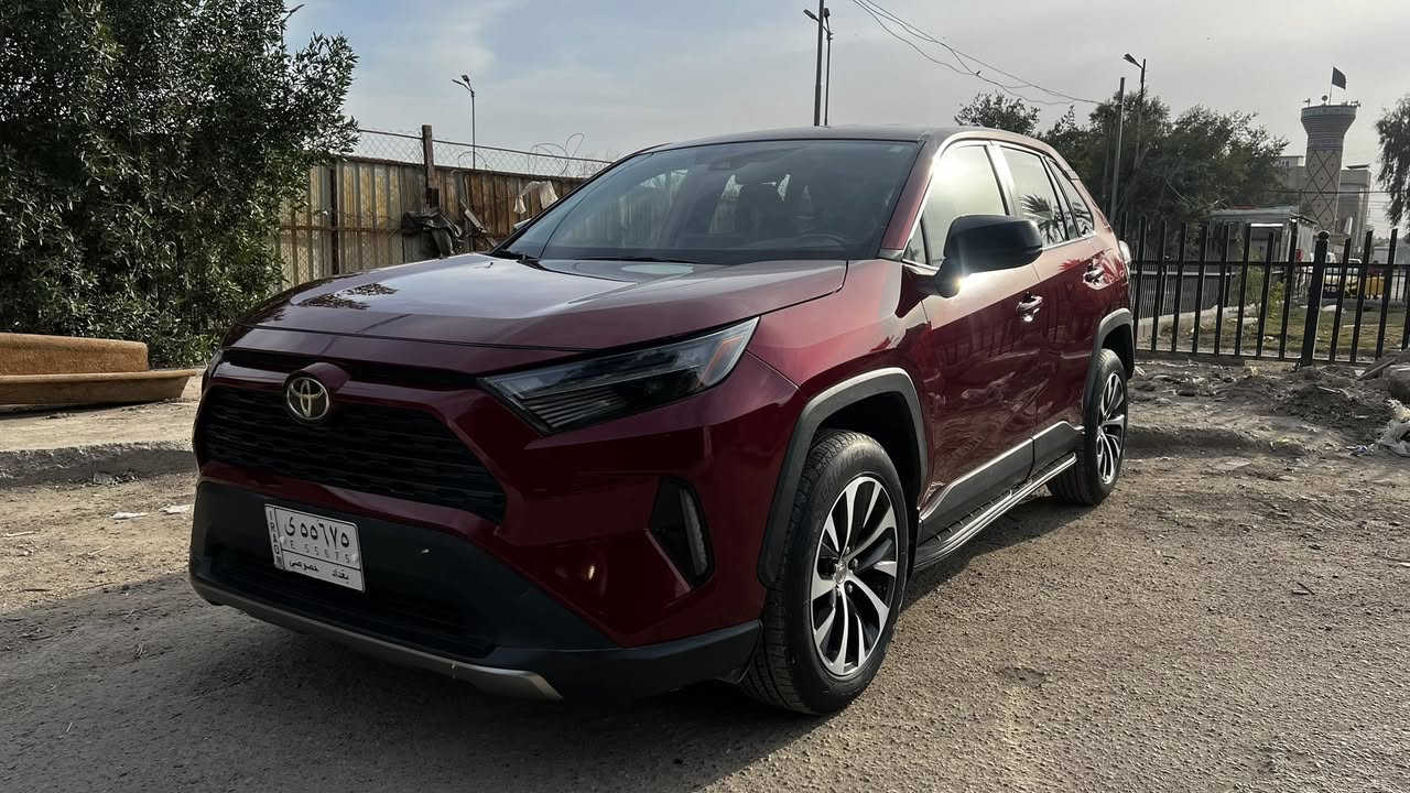 السلام عليكم للبيع راف فور موديل 2022 بانزين فقط بيهه فقط بارد بلجاملغ الخلفي وبلباب الخلفي فقط كما موضح في السونار السياره جديده بمعنى الكلمه وبدون اي نواقص مكان السياره بغداد البلديات السعر 200$ وبيهه مجال للطيبين اي استفسار اتصل على الرقم الآتي ***********
