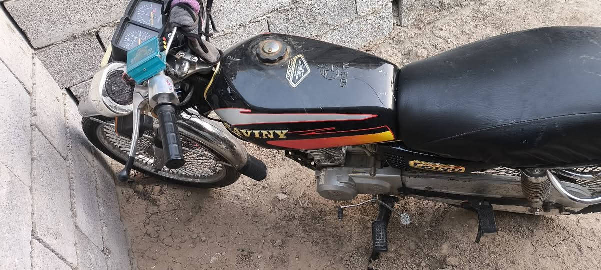 دراجه تايكر موديل 22
دراجه حلوه ونضيفه اوراق سكنر مكاني عفك 
اتصل عليه اكلك بسعرها ***********
