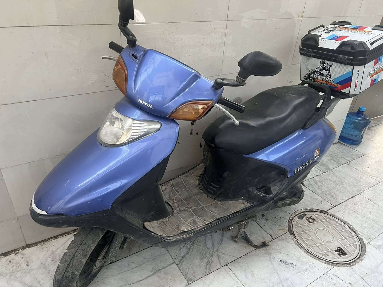 #للبيع دراجة سبيسي نظيفة ونكرة سلف بدون نقص محرك ممفتوح السعر ٥٠٠ الف المكان البلديات 
***********
