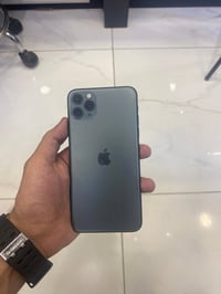 ايفون 11برو ماكس شرق اوسط ذاكره 256بطاريه 100فقط لشاشه مفطوره بلاديه ك...