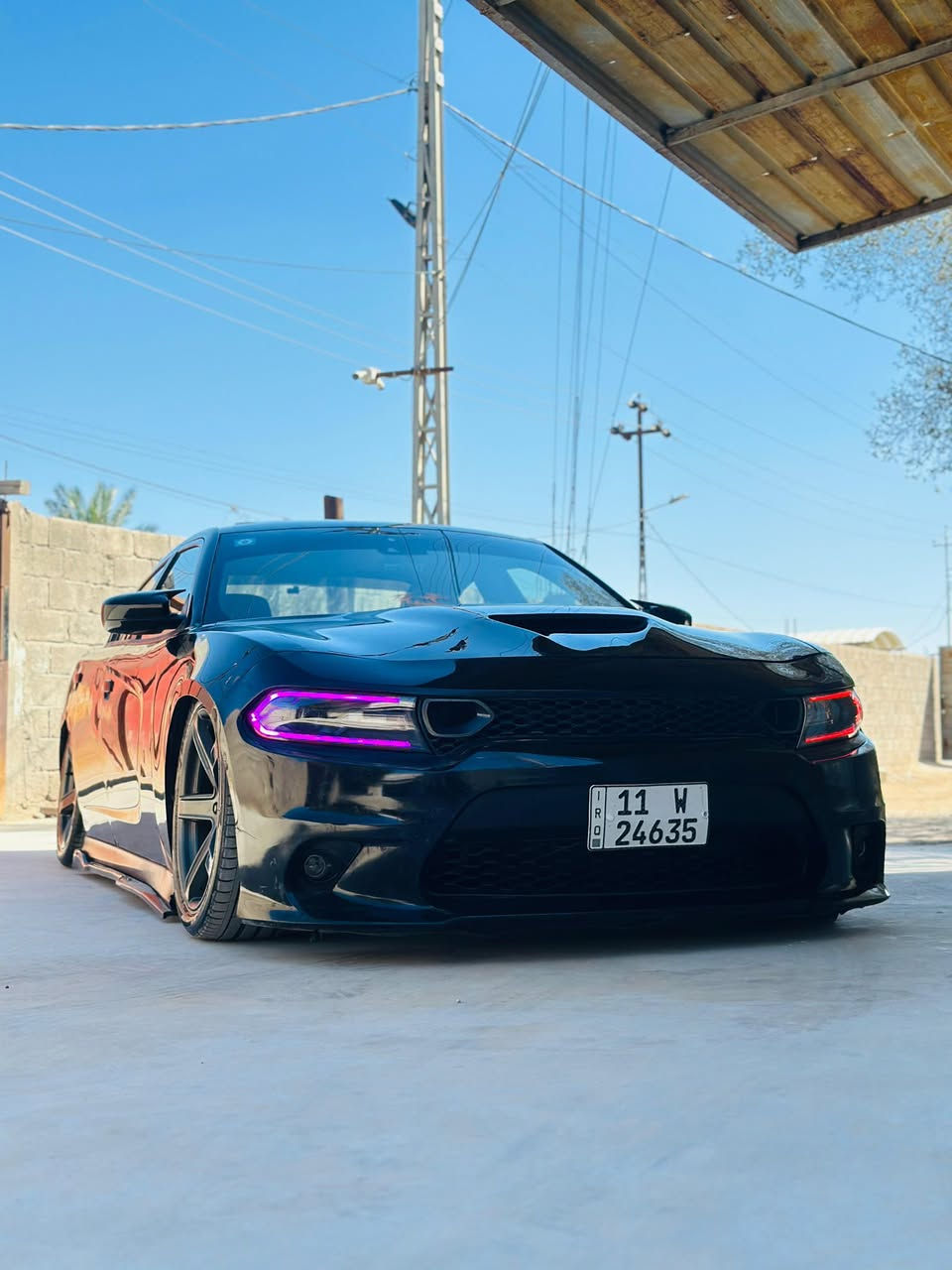 السلام عليكم دوج جارجر موديل ٢٠١٨  السيارة ٨ سلندر ٥٧٠٠ فئة ديتونا يعني فول للاخير السيارة عليها چوبلس s2 مواصفات الديتونا معروفة صور الحادث   https://en.bidfax.info/dodge/charger/3835579-dodge-charger-r-t-2018-black-57l-vin-2c3cdxct2jh147292.html
الحادث جاملقين وبنيد 
السعر ٢١٥
يفضل مراوس بجيب او دورنگو ***********–***********
