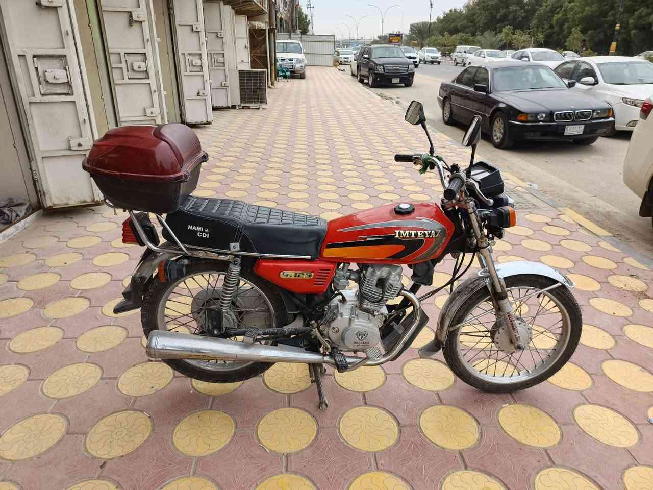 السلام عليكم الدراجه لبيع  مديل ٢٠٢٠ نوع الدراجه نامه مكاني نجف الدراجه احله من الصوره مال جناي فقط يرادله خسله اوراق اصولي الدراجه ناعمه ولكهربائيات كله شغاله ماذب عليه ربع شغل سويج وتطلع الهاتف ***********/والسعر ٧٠٠
