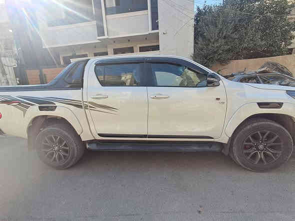 السلام عليكم جي ار ٢٢ سعودي فول داخل اسود كفاله عامه رقم اربيل سعر ٤١٠ بيها مجال ***********
