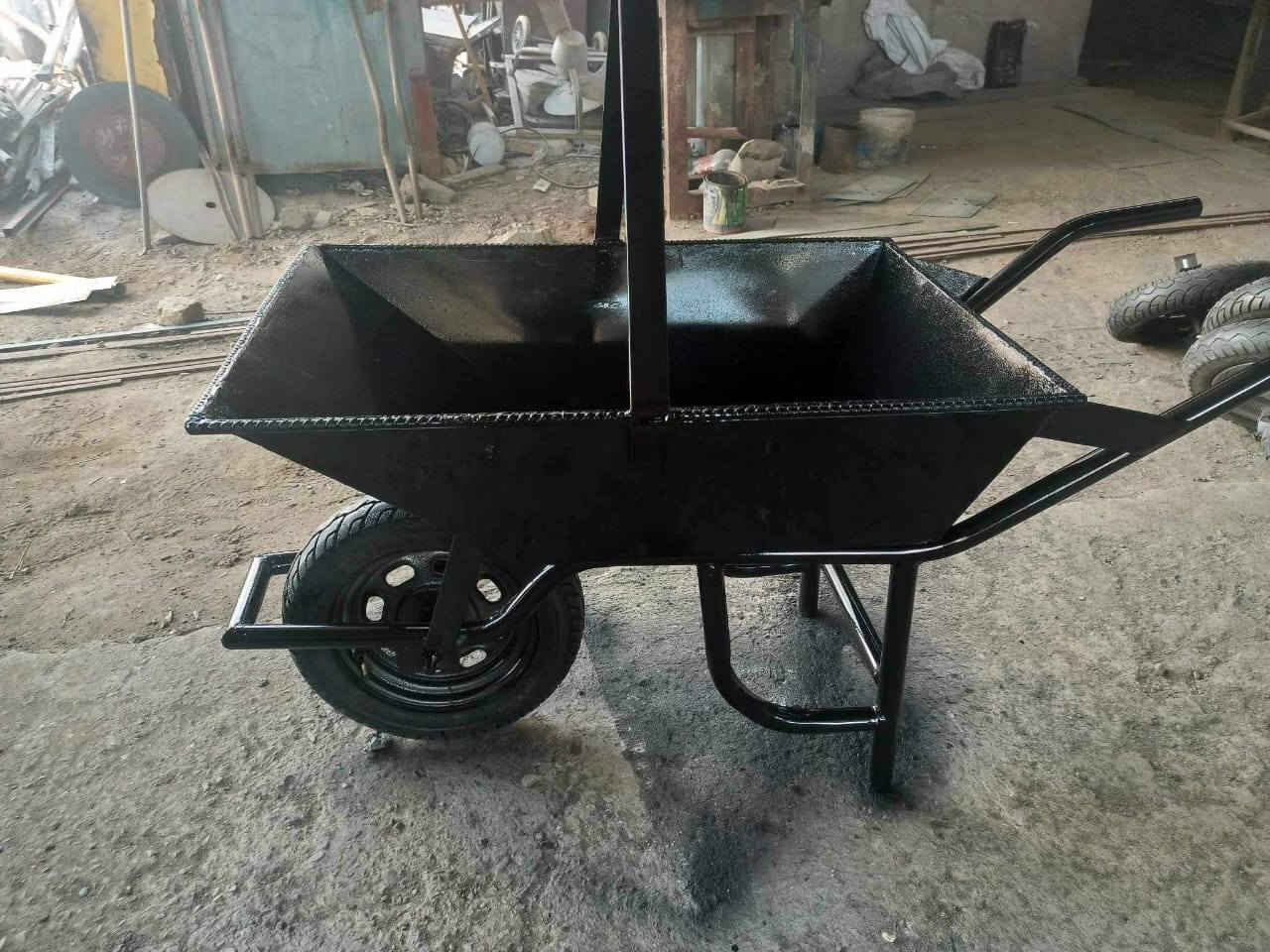 سلام عليكم يوجد للبيع عربانه عماله ثقيله شغل مضبوط بسعر الجمله الاستفسار أكثر عله الرقم ***********
