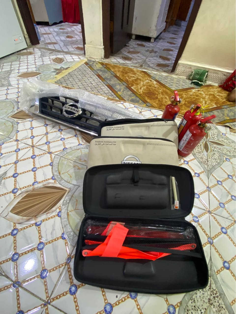 السلام عليكم شباك نيسان صني عدد 2اصلي مال تفصيخ مو العادي ونضيف جدا وجنط مال نيسان بيه مثلث وطفايه سعر الشباك الواحد 35وبي مجال وسعر جنطه هيه ولمطفايه 15وبيه مجال مكان بصره أبي الخصيب *********** البصرة, العراق
