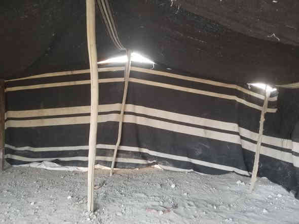 بيت شعر اصلي
طول ٥متر وعرض ٤
السعر ٣٠٠ وبيه مجال الشراي العنوان السماوه الخضر ***********
