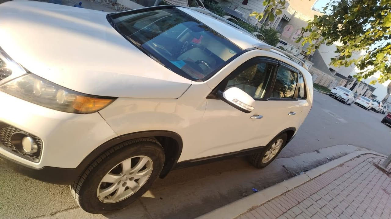 سلام عليكم
سورنتو 2012 خليجي 4سلندر سياره بيها 4قطع صبغ بدون دواخل  التكم اماميه وقماره شويه بارد  كير محرك مكفول سياره  خير من الله جهازه مابيها مصرف ربع ينار تخم تاير صدر امامي خلفي جديد 7راكب 
تبريد 3قطع ثلج ويه السويج  سياره مال جناي سنويه جديده لل29 هزه جديده تحويل ثاني يوم
السعر 120وبيها مجال قليل
العنوان بغداد القادسيه
***********
