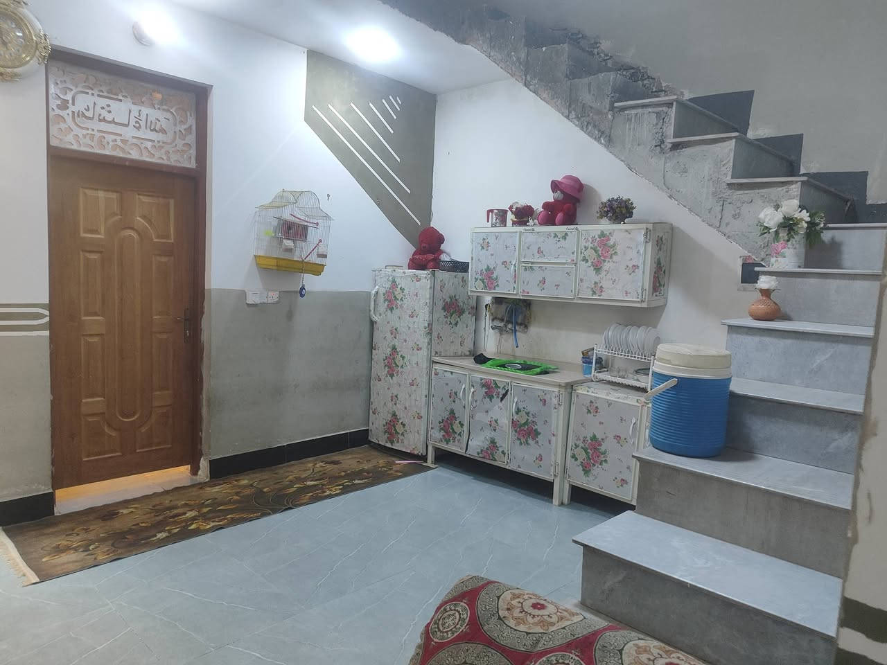 بيت مساحة 100م أساس رفت بناء طابوك حديث البيت بيه مجاري ماء كهرباء
قرب البانزيخانة قريب على شارع العام الكرغولية البناء حديث سعره 55 وبيه مجال 
للاستفسار ***********
