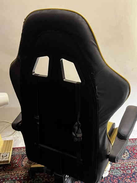 لسلام عليكم
كرسي كيمنك للبيع
مثل ماموضح حالته 
الجك ميشتغل  اما الباقي شغال كلشي مابي 
بي تدليك 
السعر 50 الف و بي مجال 
مكاني( بغداد حي الخضراء )
رقمي ***********
