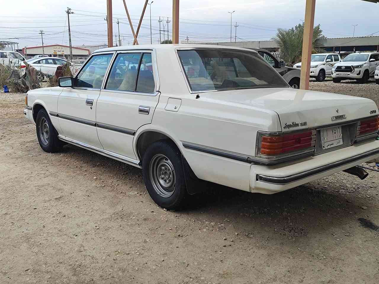 السلام عليكم 

سوبر 1982 رقم انبار الماني مشروع وطني مجدده لغاية 2028 تحويل ثاني يوم 

كير عادي محرك ابلادي 5M مكفولات 

السياره مكفوله من الضربه و التبديل و الخياس و الصبغ

اريل ابلاادي كهربائي مسجل ابلادي شغال سياره عل وضع الشركه 

تخم تاير جديد حداديه جديده كهربائيات كله شغاله 

سياره جاهزه من كلشي و مال جناي 
عنوان بابل القاسم ع 
السعر 65

***********
