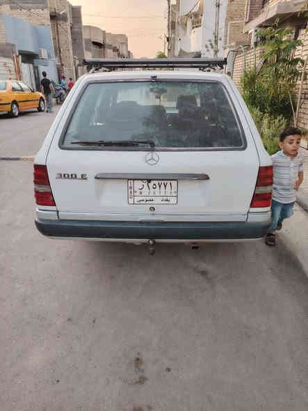 السلام عليكم
مرسيديس دب  300 محور ستيشن 
موديل1992 مصبوغه عام سياره مرتبه 
سعر ٥٧ بي مجال 
***********
